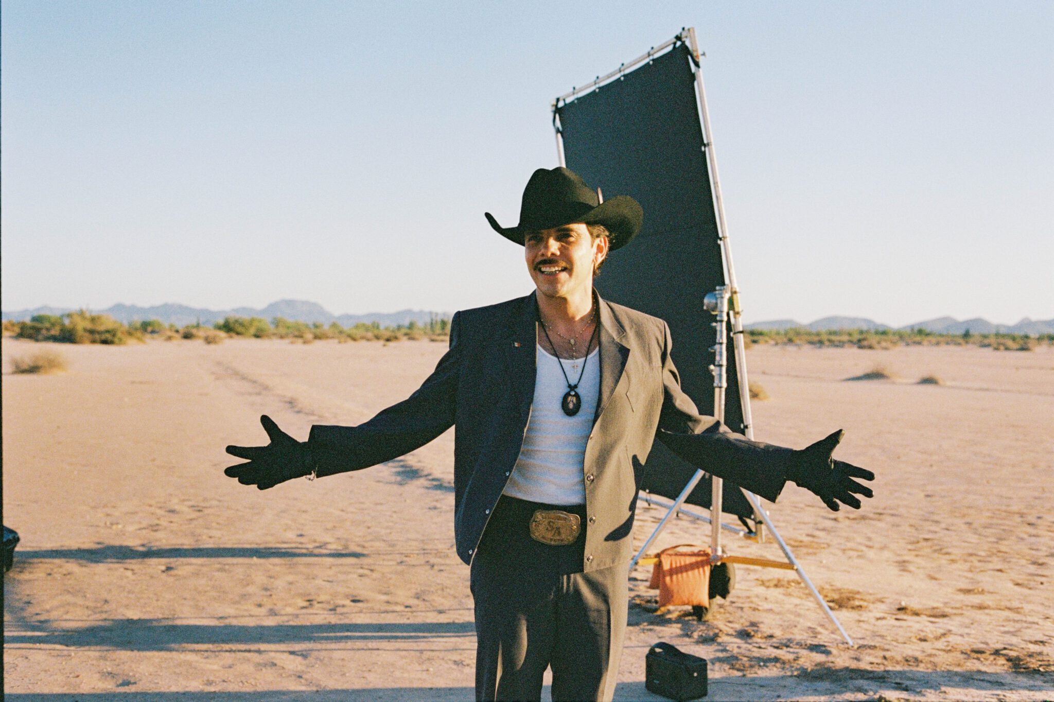 Simpson Ahuevo presenta “Máster del Noro”: rap del desierto, playa y ...